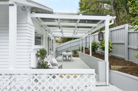 Photo of property in 103 Brian Crescent, Stanmore Bay, Whangaparaoa, 0932