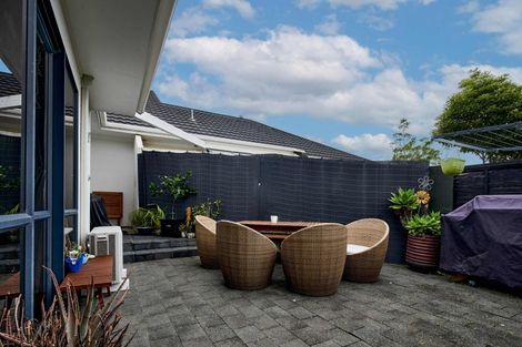 Photo of property in 2 Pilot Lane, Whitby, Porirua, 5024