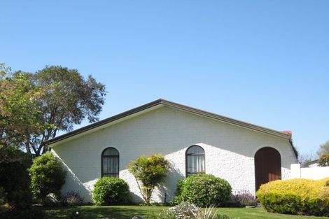 Photo of property in 9 Wakelin Place, Redwood, Christchurch, 8051