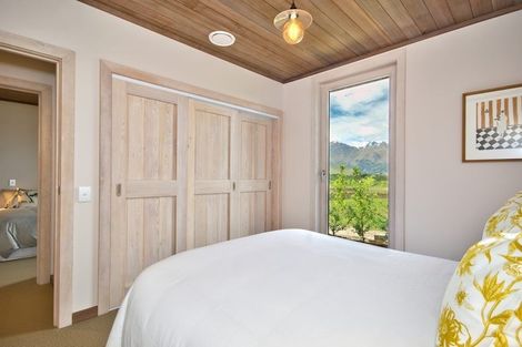 Photo of property in 5 Flynn Lane, Arrowtown, 9302