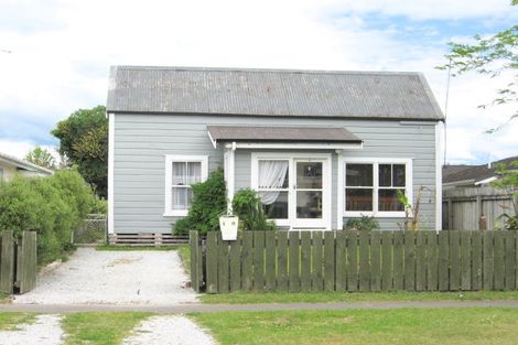 Photo of property in 18 Williams Street, Gisborne, 4010