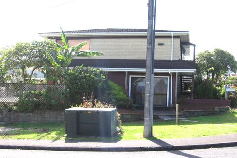 Photo of property in 15 Abbotleigh Avenue, Te Atatu Peninsula, Auckland, 0610