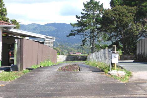 Photo of property in 10 Denver Avenue, Sunnyvale, Auckland, 0612