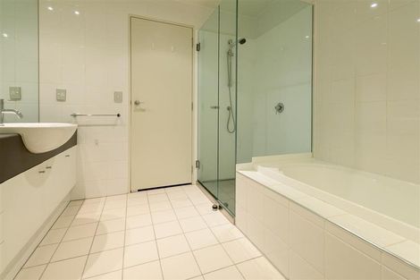 Photo of property in Sanctum Apartments, 22/10b Ebor Street, Te Aro, Wellington, 6011