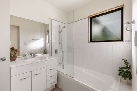 Photo of property in 19 Donald Street, Stanmore Bay, Whangaparaoa, 0932