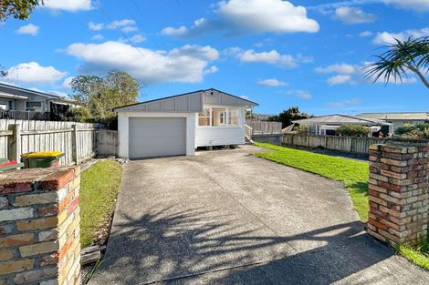 Photo of property in 832 Whangaparaoa Road, Manly, Whangaparaoa, 0930