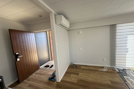 Photo of property in 25b Borrowdace Avenue, Botany Downs, Auckland, 2010