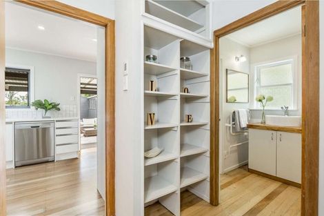 Photo of property in 63 Kervil Avenue, Te Atatu Peninsula, Auckland, 0610