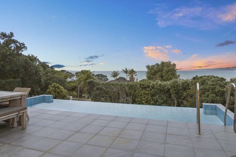 Photo of property in 36a Glenelg Road, Red Beach, 0932
