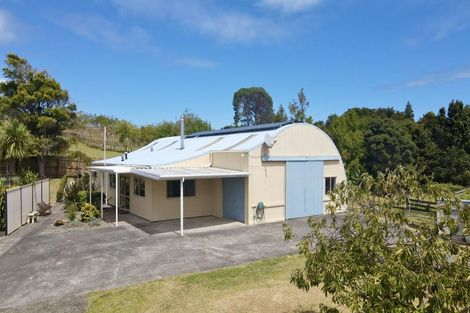 Photo of property in 14b Wairere Road, Waitakere, Henderson, 0782