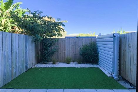 Photo of property in 8/2 Stokes Avenue, Te Atatu Peninsula, Auckland, 0610