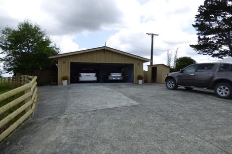 Photo of property in 462 Franklin Road, Paparoa, 0571