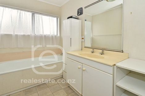 Photo of property in 2/10 Airfield Road, Takanini, 2112