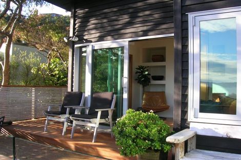 Photo of property in 5 Kaitawa Road, York Bay, Lower Hutt, 5013