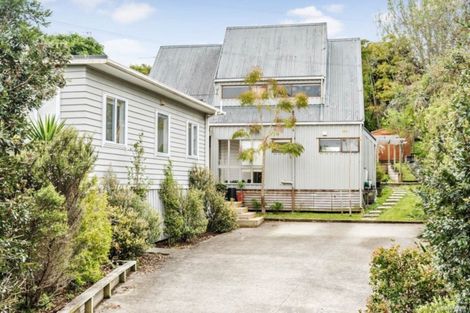 Photo of property in 7 Wyoming Avenue, Murrays Bay, Auckland, 0630