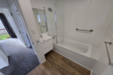 Photo of property in 1/74 La Trobe Street, Pakuranga Heights, Auckland, 2010