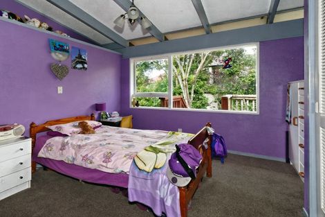 Photo of property in 45 Cliff View Drive, Green Bay, Auckland, 0604