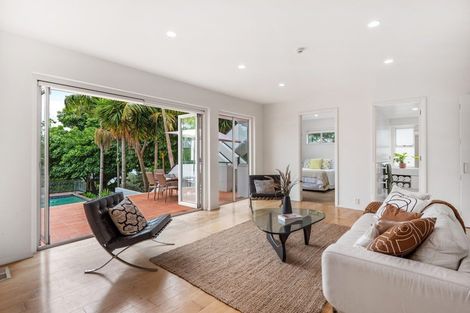Photo of property in 1 Marine Parade, Herne Bay, Auckland, 1011