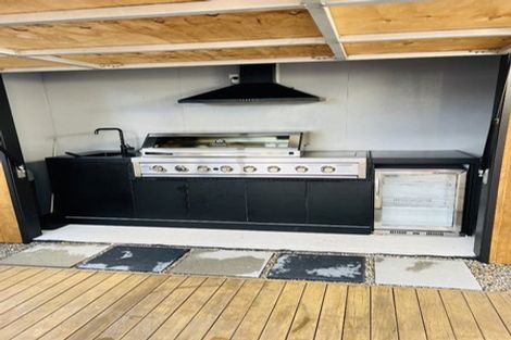 Photo of property in 23 Reserva Crescent, Kumeu, 0810