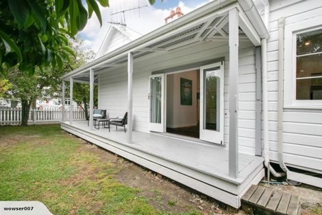 Photo of property in 423 Saint Aubyn Street West, Hastings, 4122