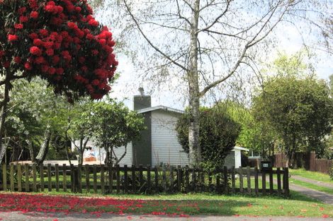 Photo of property in 98 Grand Vue Road, Kawaha Point, Rotorua, 3010