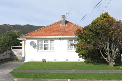 Photo of property in 28 Hall Crescent, Epuni, Lower Hutt, 5011
