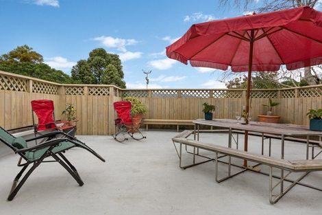 Photo of property in 4 Evelyn Place, Welbourn, New Plymouth, 4310