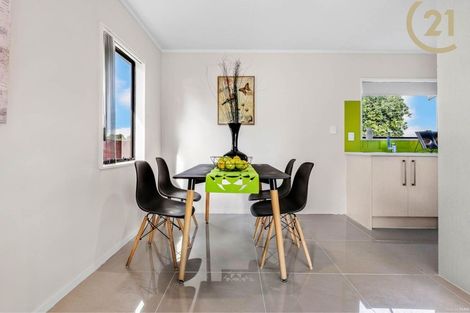 Photo of property in 100a Shifnal Drive, Randwick Park, Auckland, 2105