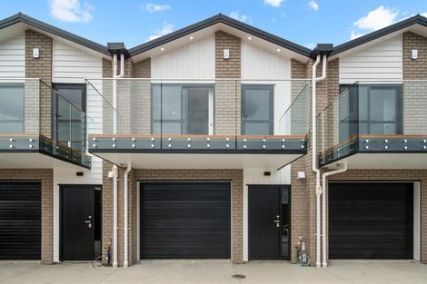 Photo of property in 20a Sabot Place, Massey, Auckland, 0614