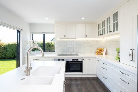 Photo of property in 49 Russell Robertson Drive, Havelock North, 4130