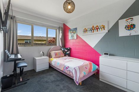 Photo of property in 22 Villa Place, Bell Block, New Plymouth, 4312