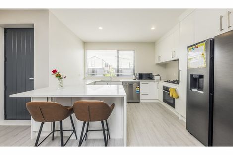 Photo of property in 14 Te Aparangi Road, Papakura, 2110