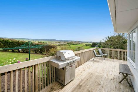 Photo of property in 95 Mangakura Road, Helensville, 0800