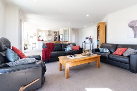 Photo of property in 2 Henry Bell Close, Leamington, Cambridge, 3432