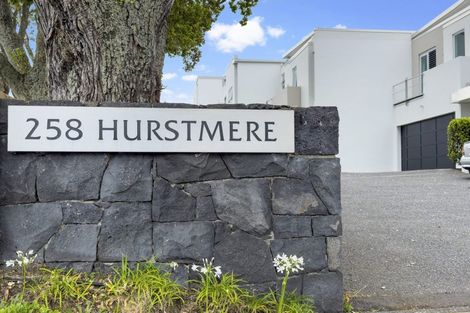 Photo of property in 7/258 Hurstmere Road, Takapuna, Auckland, 0622