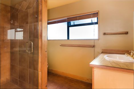 Photo of property in 6 Astelia Way, Waipahihi, Taupo, 3330