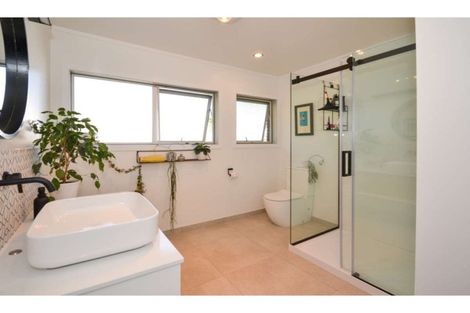 Photo of property in 8 Kemp Road, Kerikeri, 0230