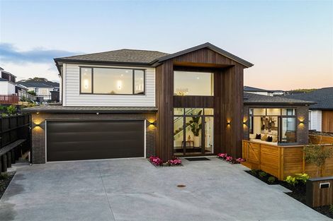 Photo of property in 3 Luff Place, Long Bay, Auckland, 0630