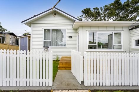 Photo of property in 29 Dorset Avenue, Westown, New Plymouth, 4310