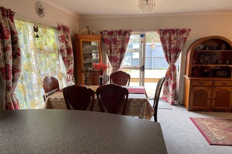 Photo of property in 4 Fitchburg Place, Mangere, Auckland, 2022