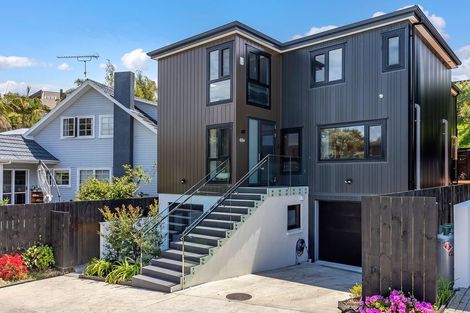 Photo of property in 48b Peter Terrace, Castor Bay, Auckland, 0620