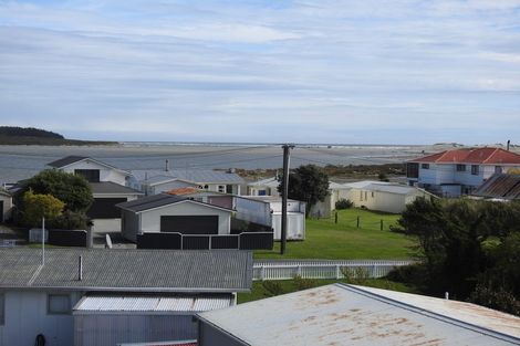 Photo of property in 6 Roore Street, Foxton Beach, Foxton, 4815