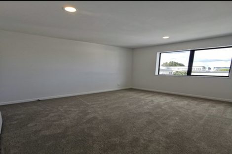 Photo of property in 1/17 Woodford Avenue, Henderson, Auckland, 0610