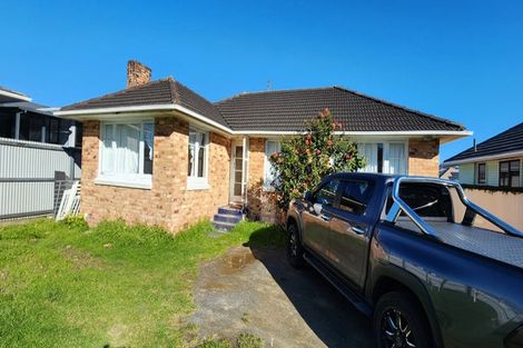 Photo of property in 180 Buckland Road, Mangere East, Auckland, 2024