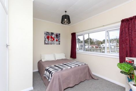 Photo of property in 5 Atiawa Street, Glen Avon, New Plymouth, 4312
