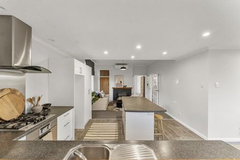 Photo of property in 34 David Street, Westown, New Plymouth, 4310