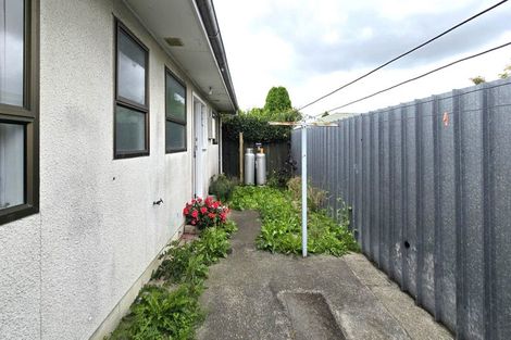 Photo of property in 2/802 Victoria Street, Parkvale, Hastings, 4122