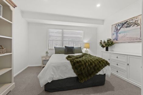 Photo of property in 22 Lakeside Drive, Orewa, 0931