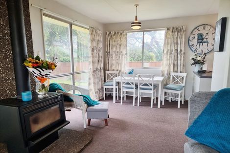 Photo of property in 17 Kiwi Street, Pahiatua, 4910