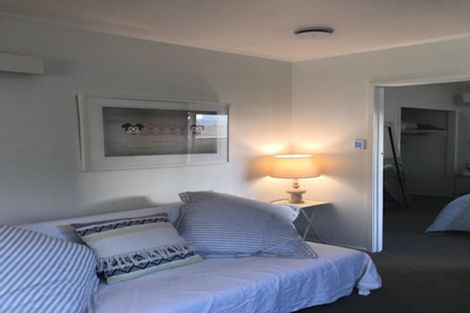 Photo of property in 2/328 Lake Road, Hauraki, Auckland, 0622